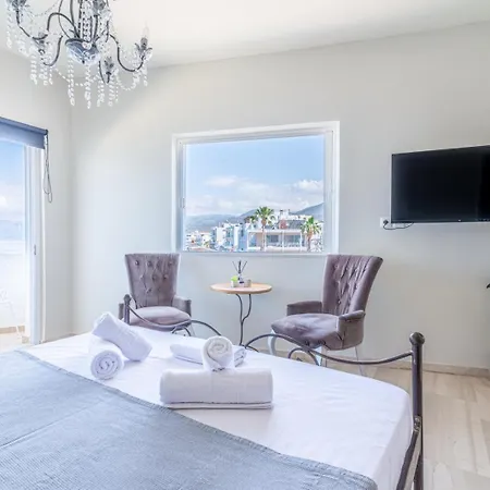 Apartment Seaside In Downtown Hersonissos (Crete)