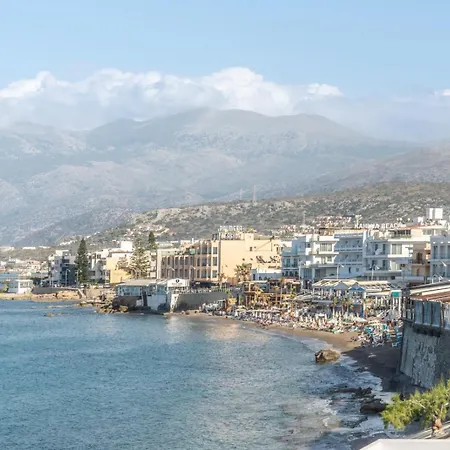 Seaside In Downtown Apartman *