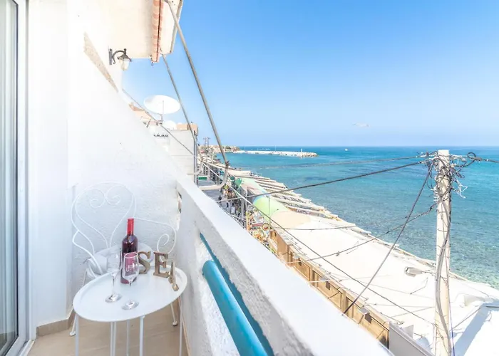 Seaside In Downtown Χερσόνησος